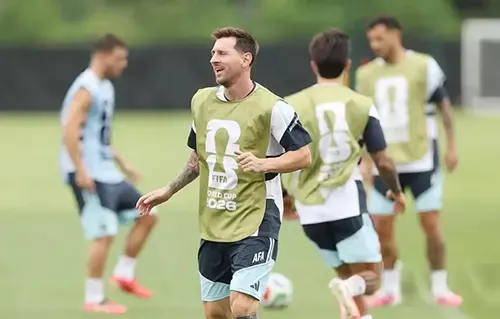 Messi111