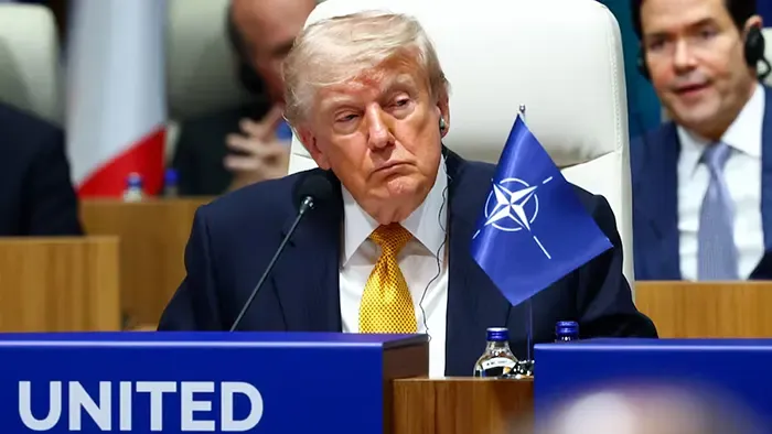 Trump-221
