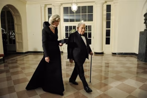 Nancy, the wife of former US Secretary of State Henry Kissinger