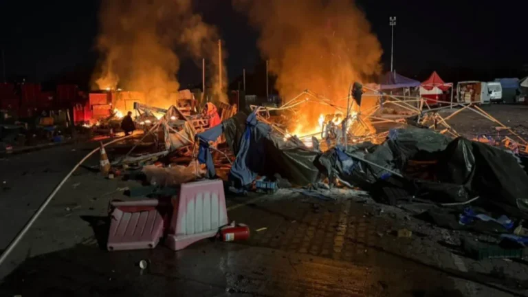 Russia launches massive attack on Kyiv