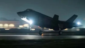 Six US F-35 fighter jets